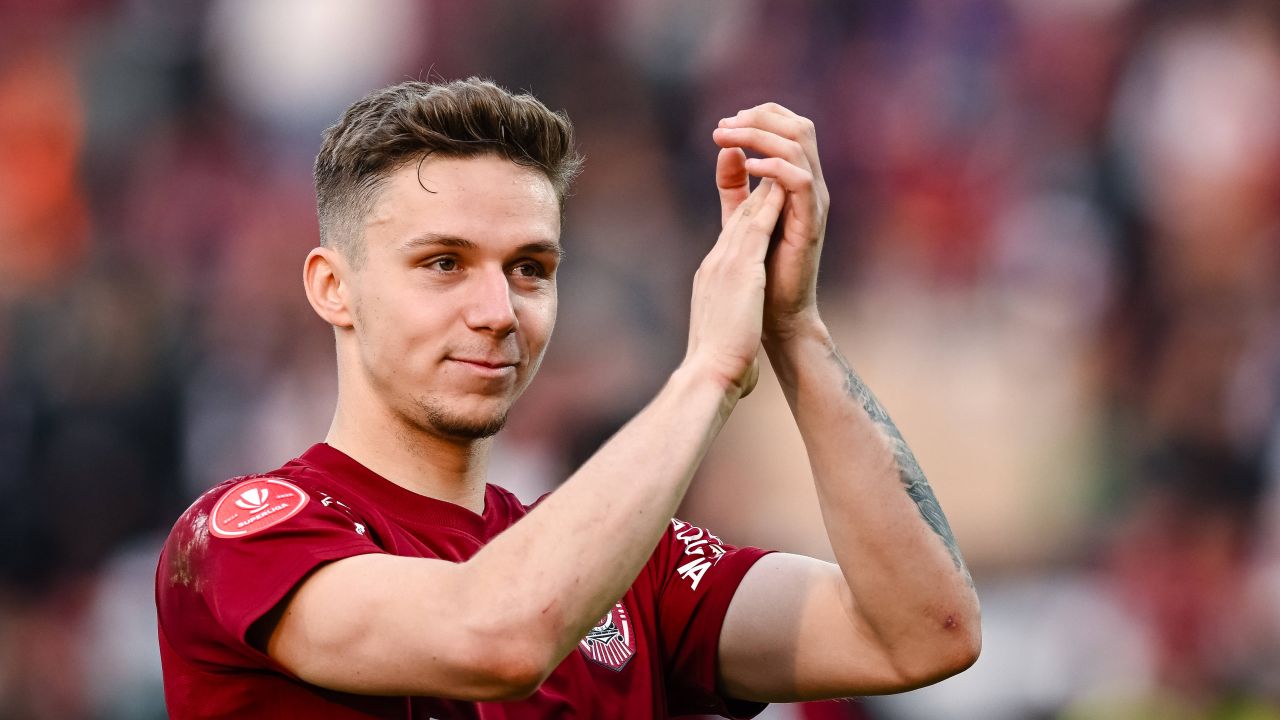 Louis Munteanu îmbracă tricoul lui DC United: un vis împlinit pentru tânărul atacant român După o perioadă de speculații intense, Louis Munteanu, una dintre cele mai promițătoare talente ale fotbalului românesc, și-a realizat visul de a merge în Major League Soccer (MLS), semnând cu echipa DC United