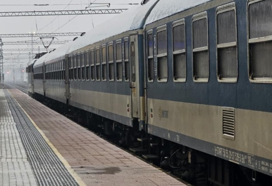 [ad_1] Circulația feroviară a fost suspendată duminică seara în zona Regionalei Craiova, din cauza unui incident petrecut în stația Halta Romula, unde un tren de marfă a trecut peste un semnal aflat în poziția de oprire, conform informațiilor furnizate de compania națională de căi ferate