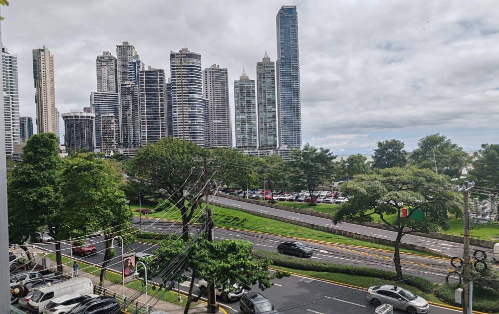 Scăderea precipitațiilor în urma trecerii la sezonul uscat