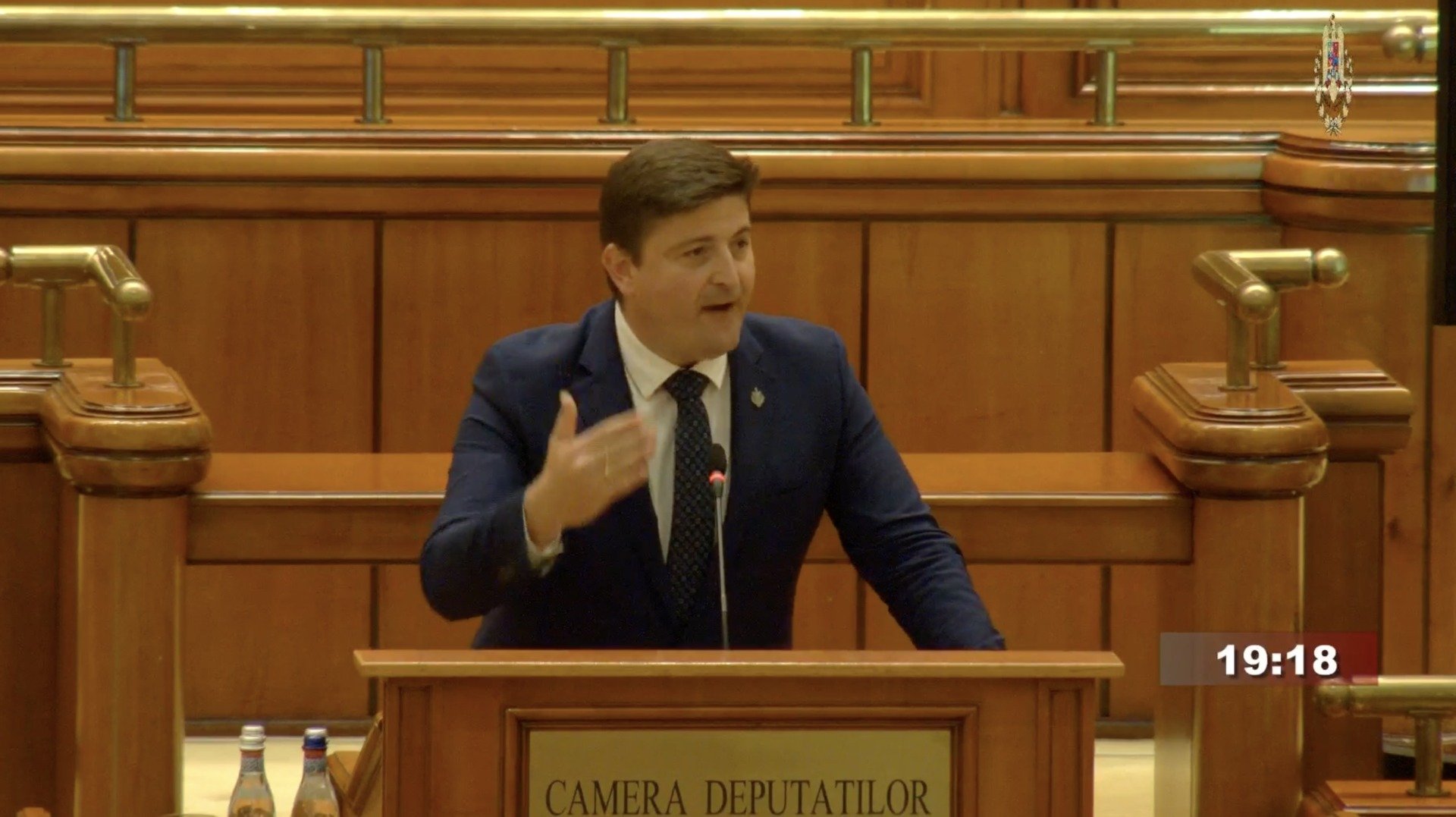Deputatul USR Alexandru Dimitriu anunță că va iniția procedura pentru suspendarea unor judecători ai Curții Constituționale, după ce aceștia au boicotat ședințele și au blocat adoptarea unei decizii esențiale pentru eliminarea pensiilor speciale din sistemul public
