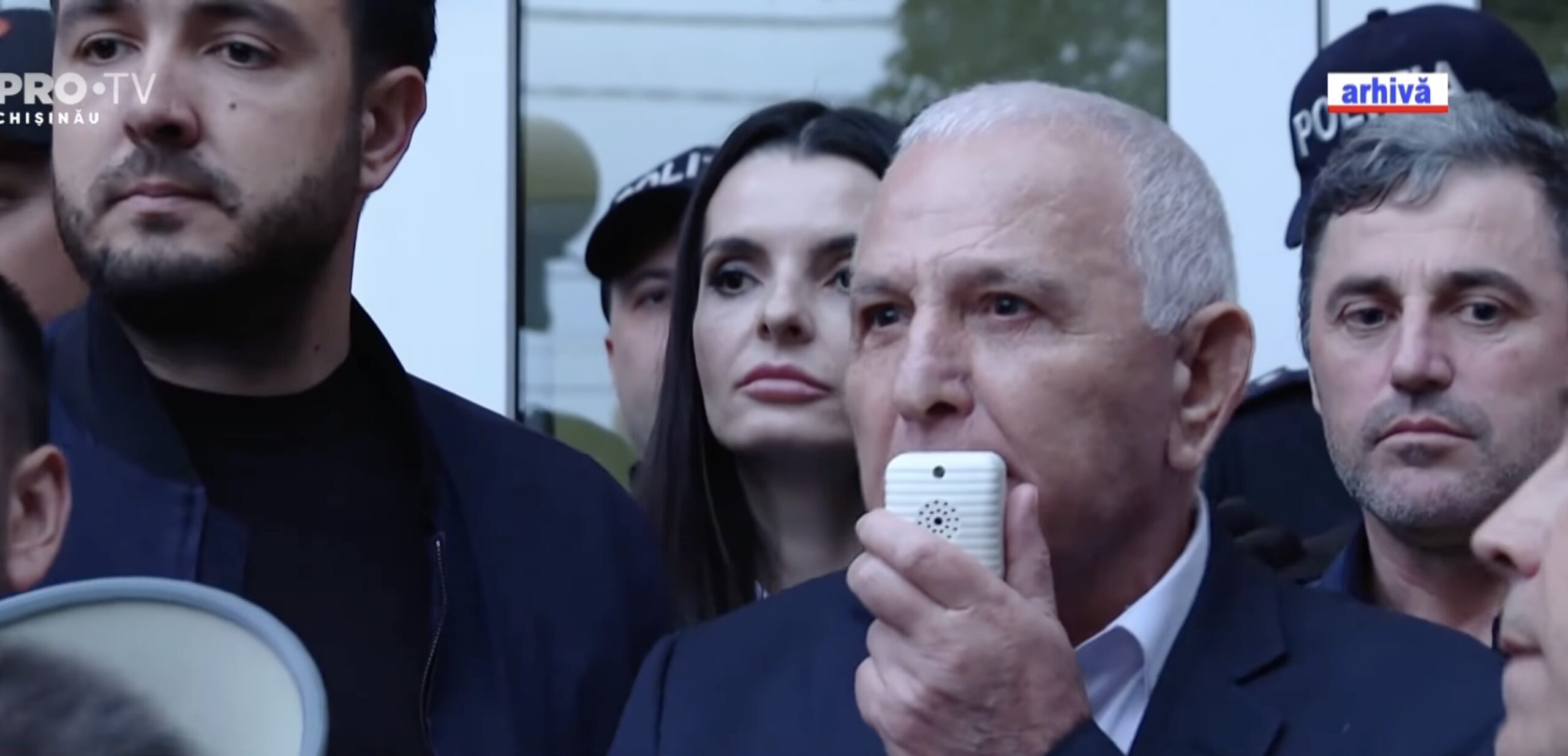 Dmitrii Constantinov, fostul președinte al Adunării Populare a Găgăuziei, a dispărut din sediul instituției în momentul în care era condamnat la 12 ani de închisoare, iar ulterior s-a deplasat în regiunea transnistreană