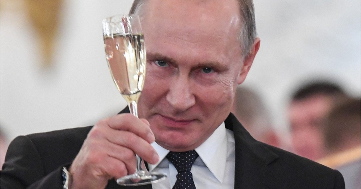 Putin le transmite rușilor speranță și unitate în cel mai scurt discurs de Anul Nou Președintele Federației Ruse, Vladimir Putin, a transmis un mesaj de Anul Nou care a durat doar 3 minute și 21 de secunde, cel mai scurt discurs de la începutul războiului din Ucraina