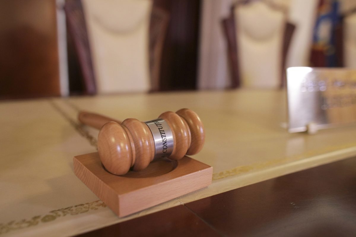Liberalilor Raluca Turcan și Alexandru Muraru critică CCR după amânarea ședinței despre pensiile magistraților, susținând că ar putea fi o tactică de blocaj instituțional pentru amânare fără sfârșit