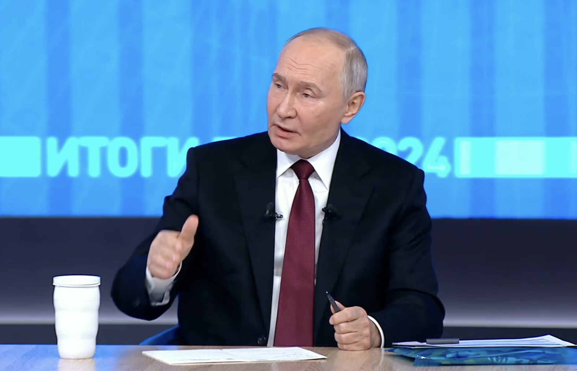 Președintele Rusiei, Vladimir Putin, a declarat luni că își va revizui poziția și angajamentul față de anumite înțelegeri anterioare în cadrul negocierilor pentru soluționarea conflictului din Ucraina
