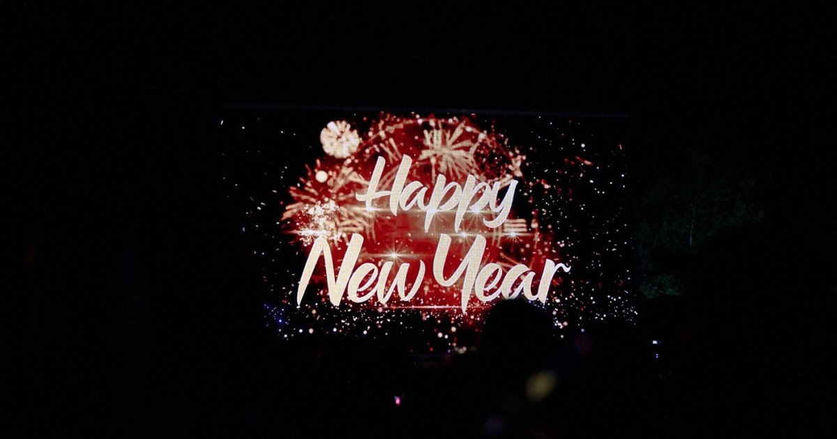 Pe 31 decembrie 2025, pe măsură ce planeta se pregătește de trecerea în noul an, Kiritimati, cunoscută și sub numele de Christmas Island, a fost primul teritoriu care a dat startul petrecerilor de Revelion 2026