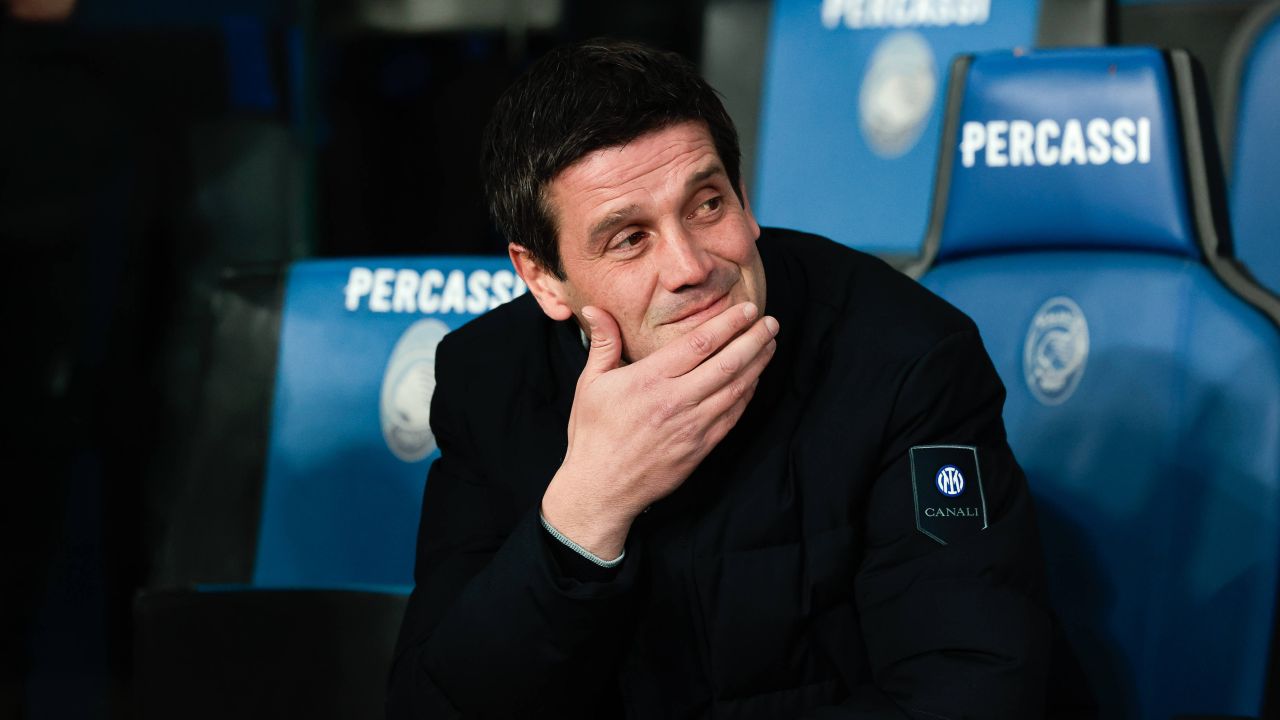 Pe scurt: Antrenorul român Cristian Chivu continuă să își conducă echipa în lupta pentru titlul de campion al Italiei