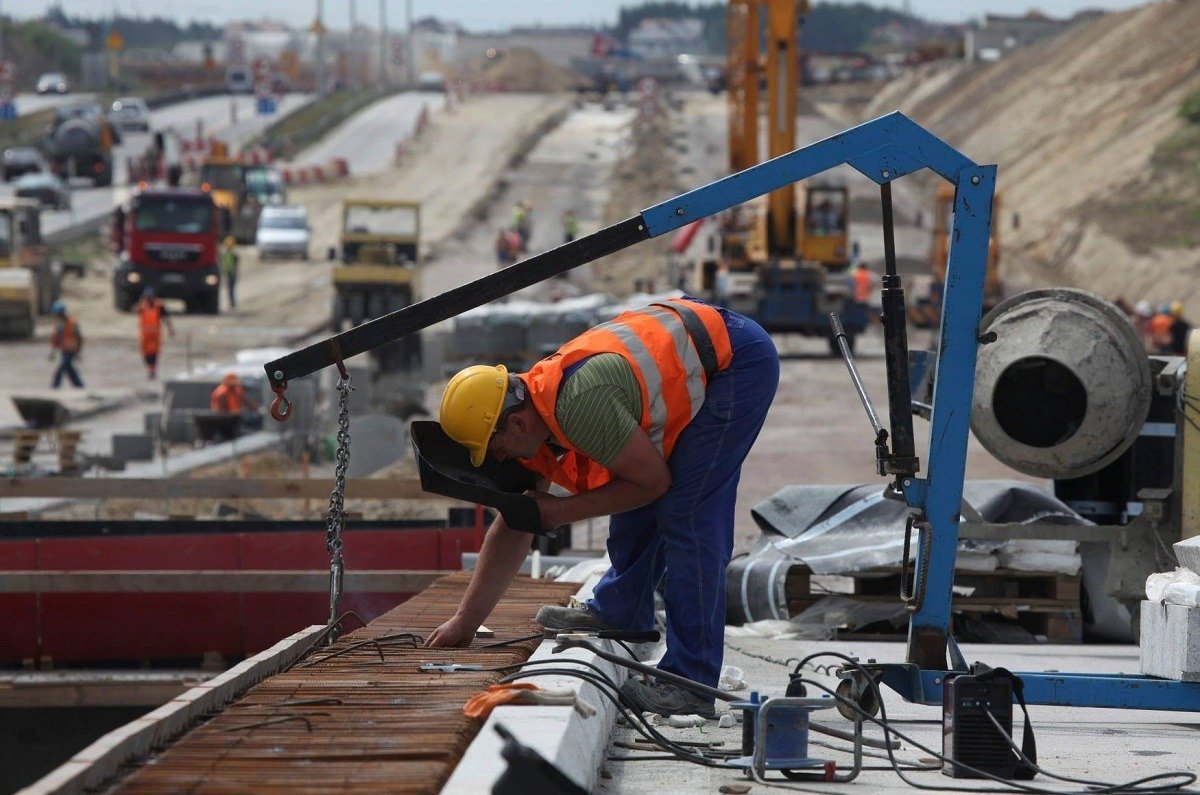 Taxa pe carbon din 2026 va crește costurile la construcții.