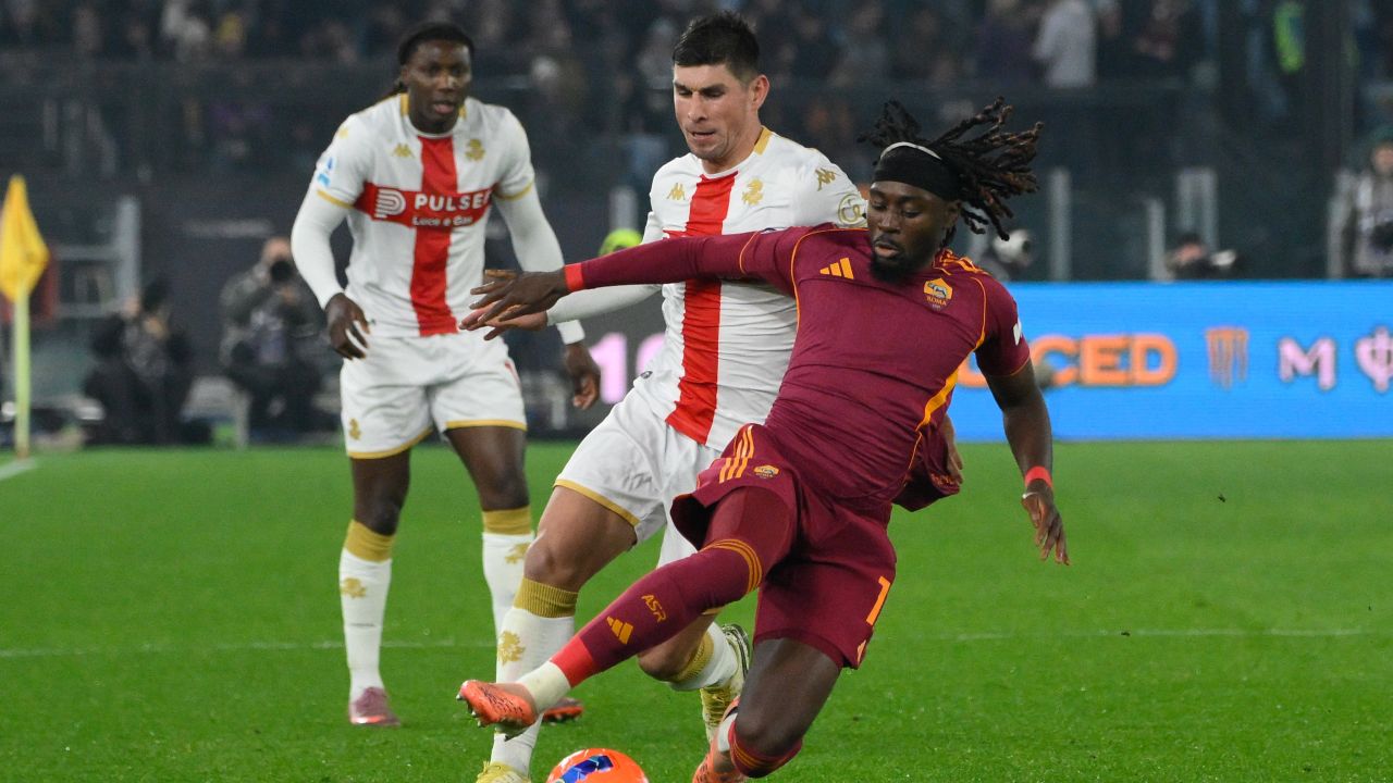Înfrângere amară pentru Genoa în fața AS Roma Genoa a suferit o înfrângere clară pe teren propriu, cedând cu 1-3 în fața echipei AS Roma, în cadrul etapei a 17-a din Serie A