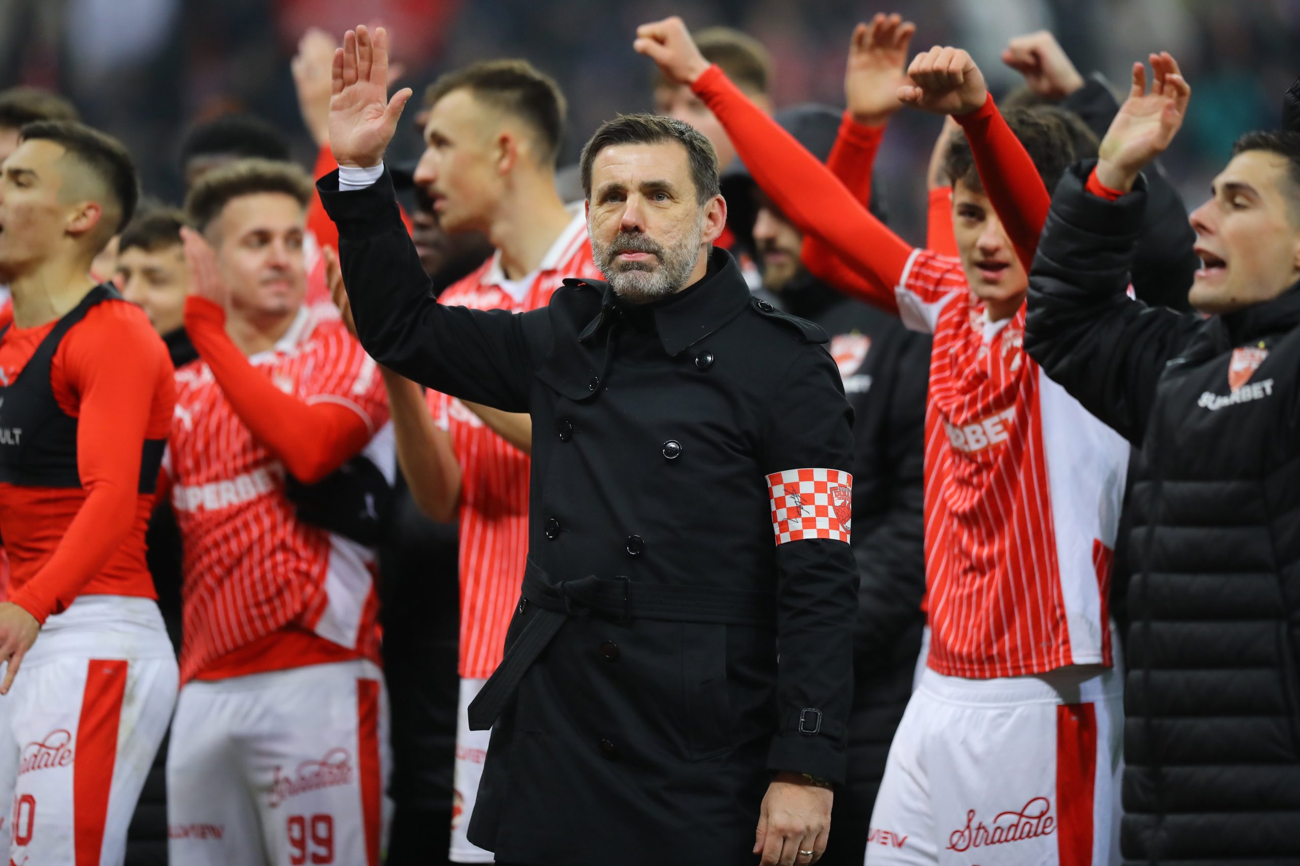 [ad_1] Dinamo București a încheiat anul competițional pe locul patru, aflat la doar două puncte de liderul Universitatea Craiova