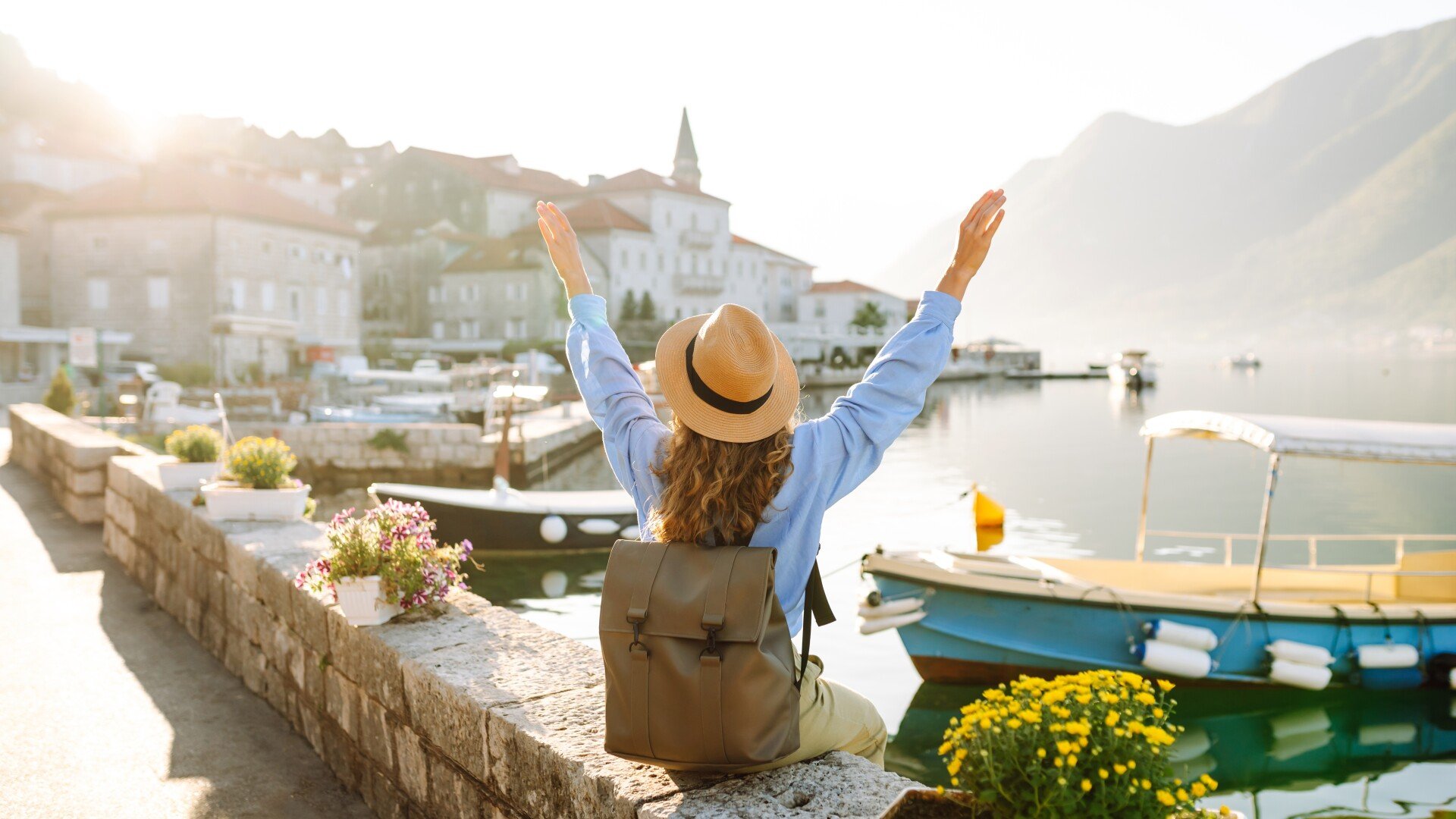 Anul 2026 aduce o veste bună pentru români: numărul zilelor libere plănuit pentru anul viitor include nu doar sărbători religioase semnificative, ci și zile naționale și laice, fiind optimizate pentru a crea oportunități de relaxare și reîncărcare a bateriilor