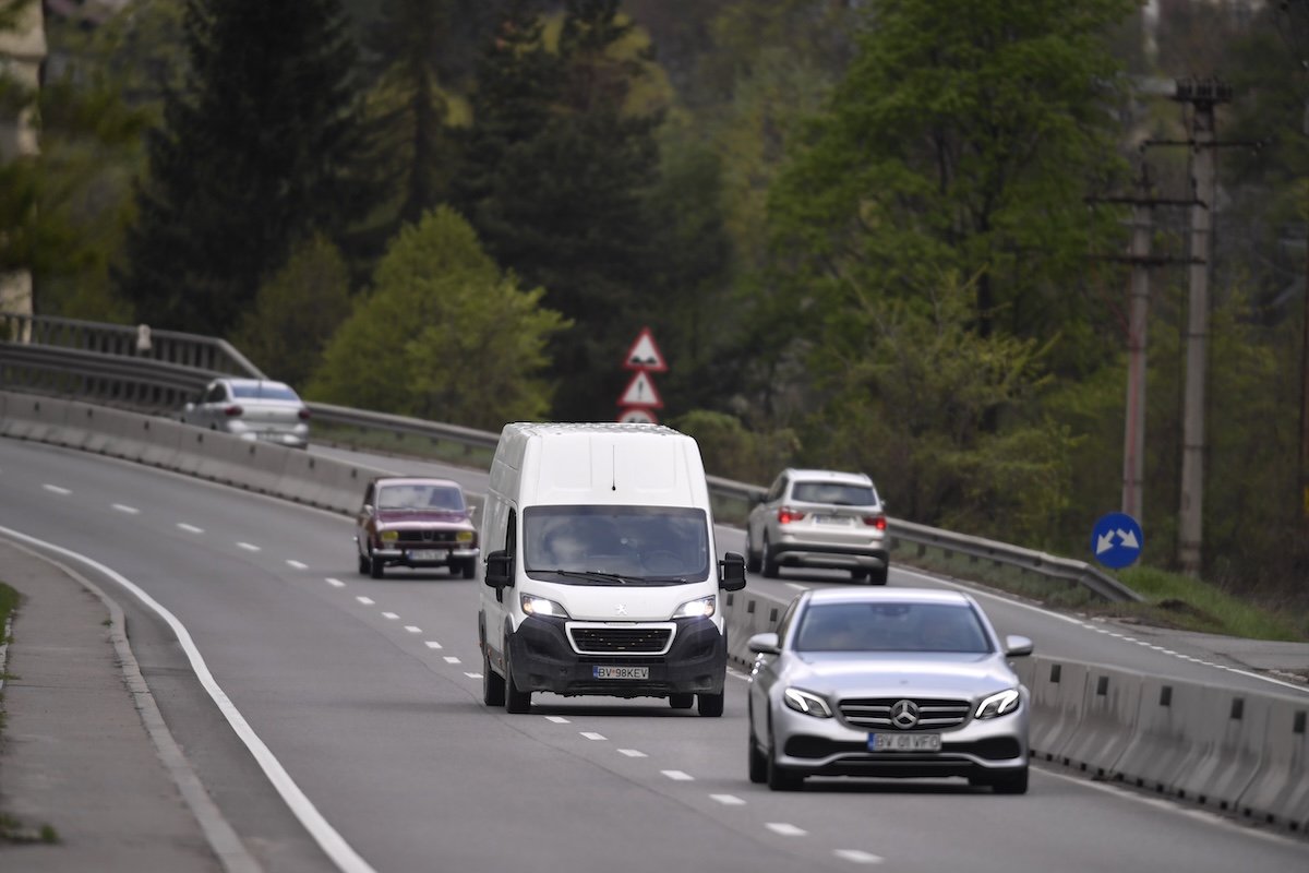 [ad_1] Trafic fluid pe principalele autostrăzi din țară în duminica după-amiază, conform Centrului Infotrafic Starea traficului pe arterele principale în orele amiezii Autostrada A1 București – Pitești se menține în parametri normali, însă cu creșteri ale fluxului la intrarea în capitală