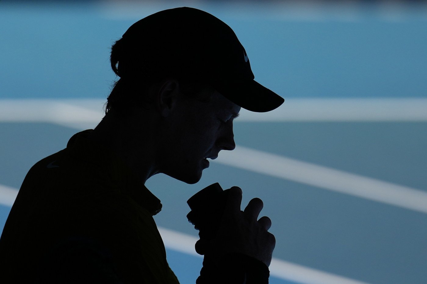 Temperaturi extreme la Australian Open: Meciurile începute mai devreme pentru siguranța jucătorilor MELBOURNE, Australia — În urma avertizărilor meteorologice, Australian Open a decis să înceapă meciurile cu o oră mai devreme decât de obicei, pe toate terenurile de la Melbourne Park