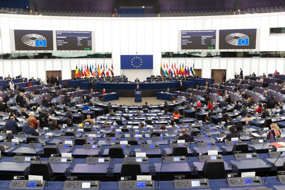 Parlamentul European plonjează în incertitudine: decizia crucială asupra acordului Mercosur Lupta pentru stabilirea celei mai mari zone de liber schimb din lume se află în impas, iar decizia finală depinde acum de vocile indecise ale parlamentarilor europeni