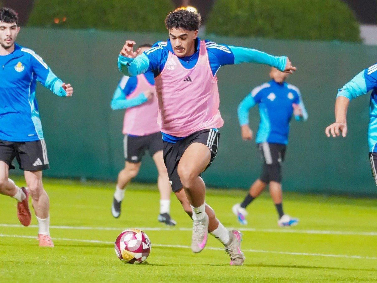 Al Gharafa, alarmă după înfrângerea surprinzătoare Al Gharafa, lider al Qatar Stars League (QSL), a suferit o lovitură neașteptată în ultima întâlnire, pierzând cu 3-0 în fața echipei de bază, Al Shahania