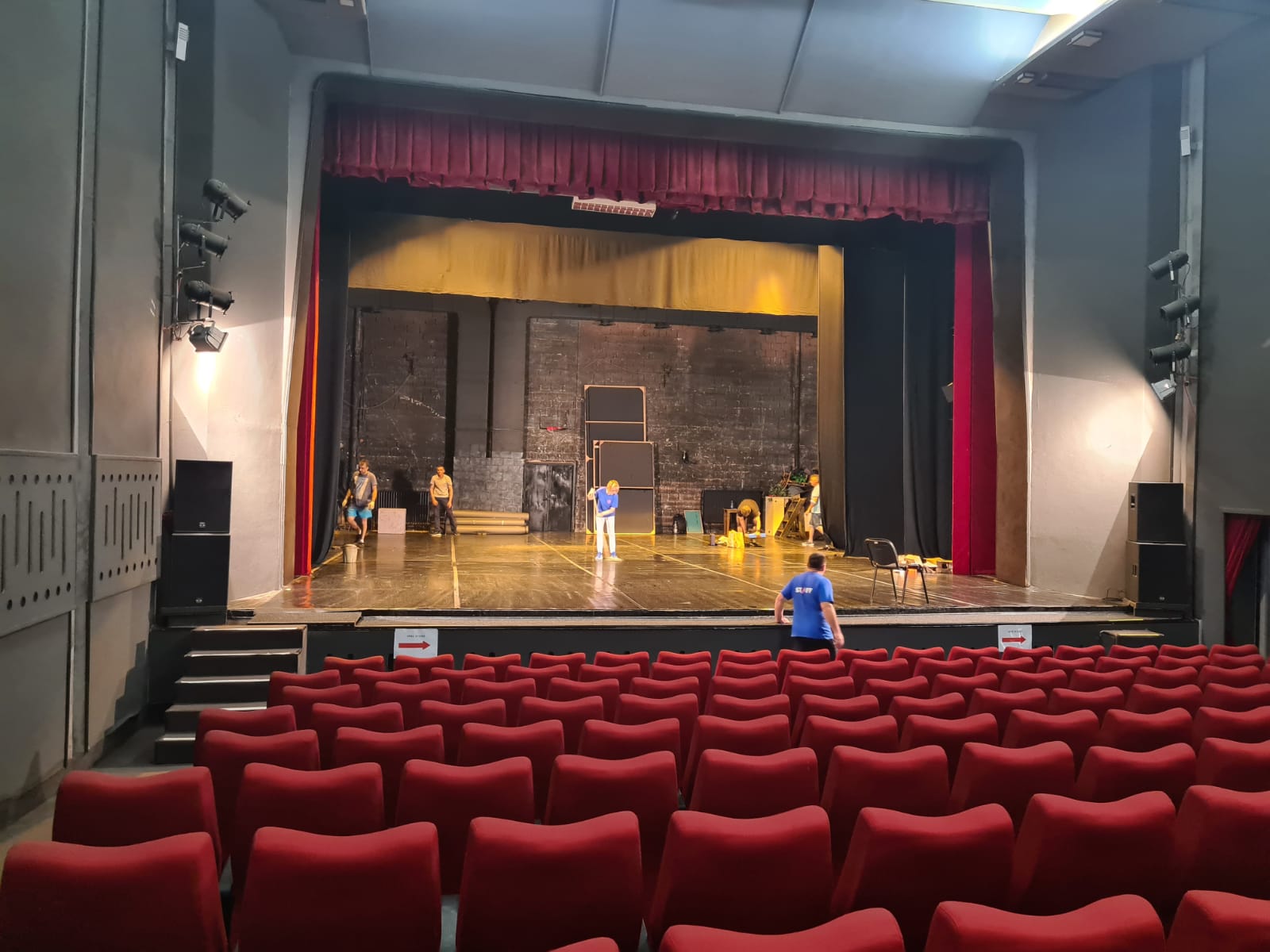 Primăria București investește 8,3 milioane de lei în Centrul Lumina, Ciucu cere desființarea.