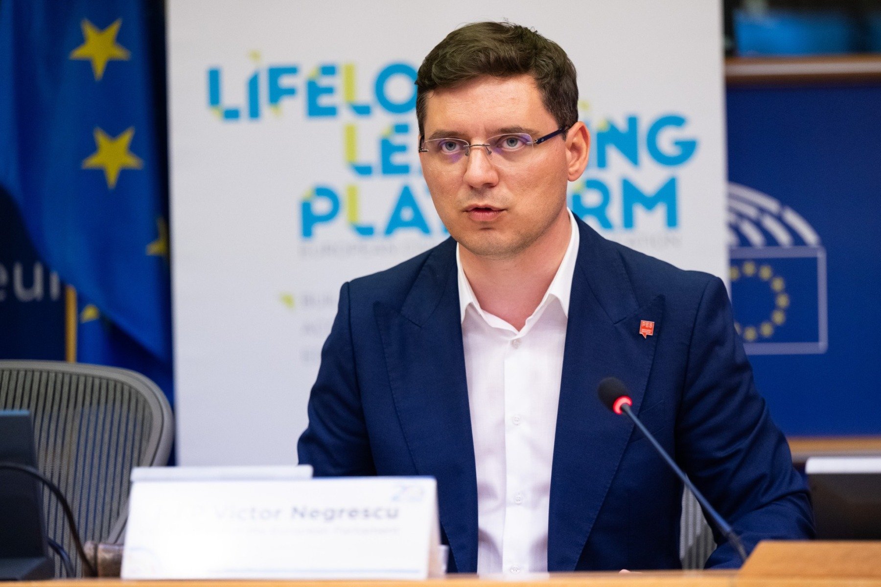 Critici dure privind lipsa transparenței și a dezbaterii în cazul acordului UE-Mercosur: Victor Negrescu acuză politicii interne Dezbatere în criză în cadrul Parlamentului European și în spațiul politic românesc, după ce poziția oficială a României față de acordul comercial între Uniunea Europeană și blocul sud-american Mercosur a fost gestionată cu o surprinzătoare lipsă de transparență