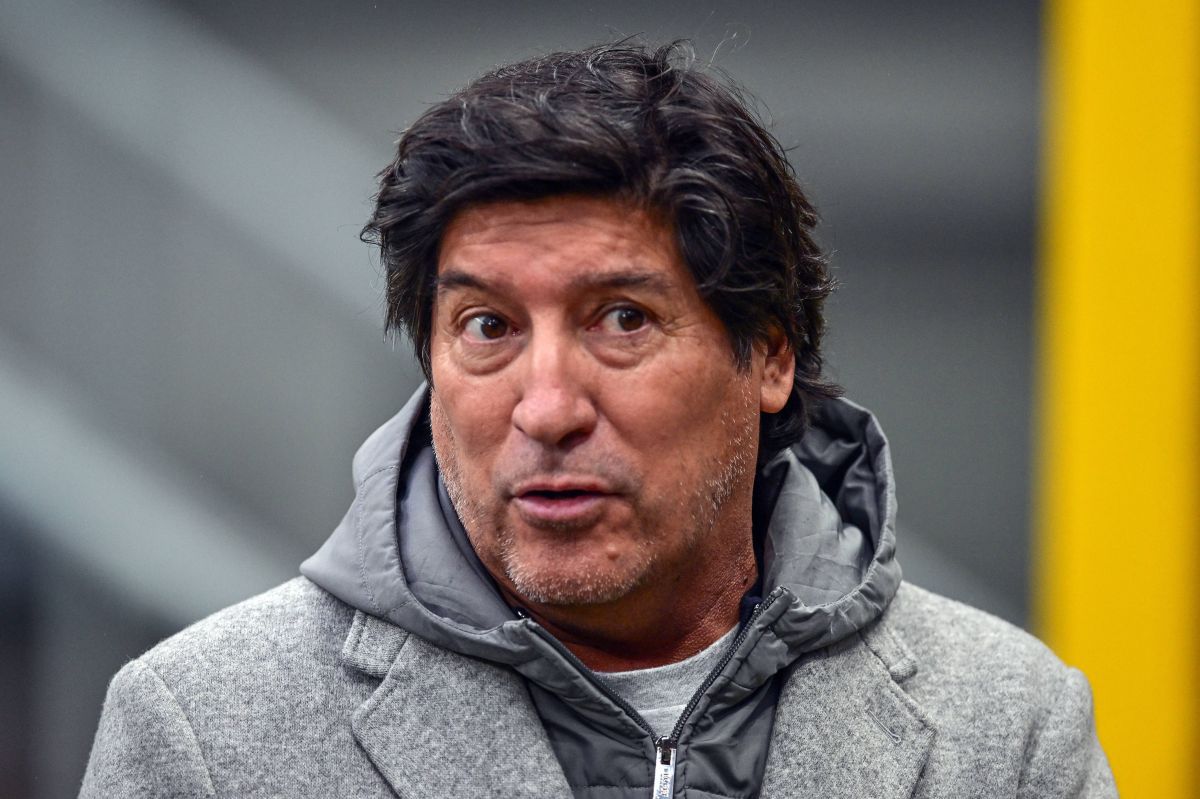 Zamorano și Zenga laudă progresul lui Cristi Chivu la Inter, înaintea duelului cu Arsenal Legendele fotbalului Ivan Zamorano și Walter Zenga au ieșit în apărarea echipei Inter, declarând că formația antrenată de Cristi Chivu nu trebuie să se simtă inferioară în fața celor de la Arsenal, cu care se va confrunta diseară