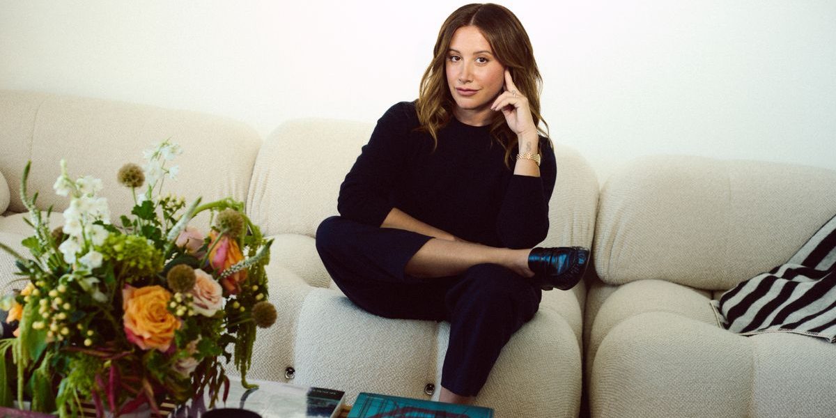 5836eba541140ecbb01f82e3856576dbff-ashley-tisdale.1x.rsocial.w1200.jpg - ReporterUrban