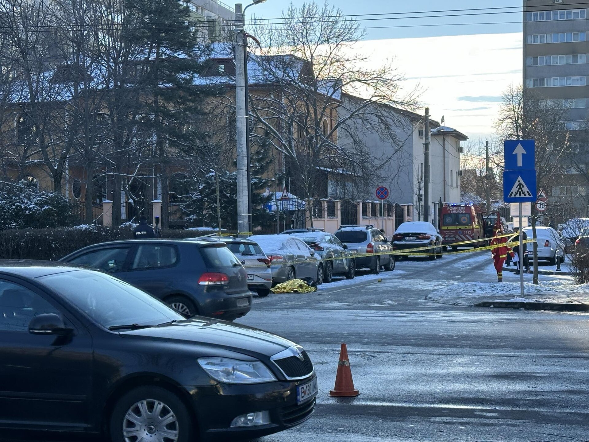 Tragedie pe Bulevardul Bucureștii Noi: un bărbat de 60 de ani și-a pierdut viața într-un accident rutier în cursul zilei de vineri, 9 ianuarie, eveniment care a perturbat semnificativ traficul din zonă și a atras atenția asupra riscurilor promovate de construcția traficului urban aglomerat din Capitală