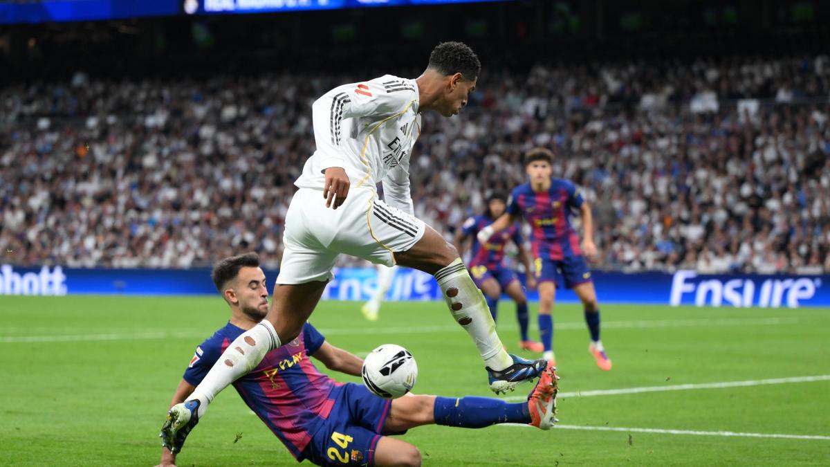 Barcelona își pregătește strategia pentru duelul cu Real Madrid în Supercupă Barcelona se pregătește intens pentru finala Supercupei Spaniei, programată duminică, unde va înfrunta rivala de bleud, Real Madrid