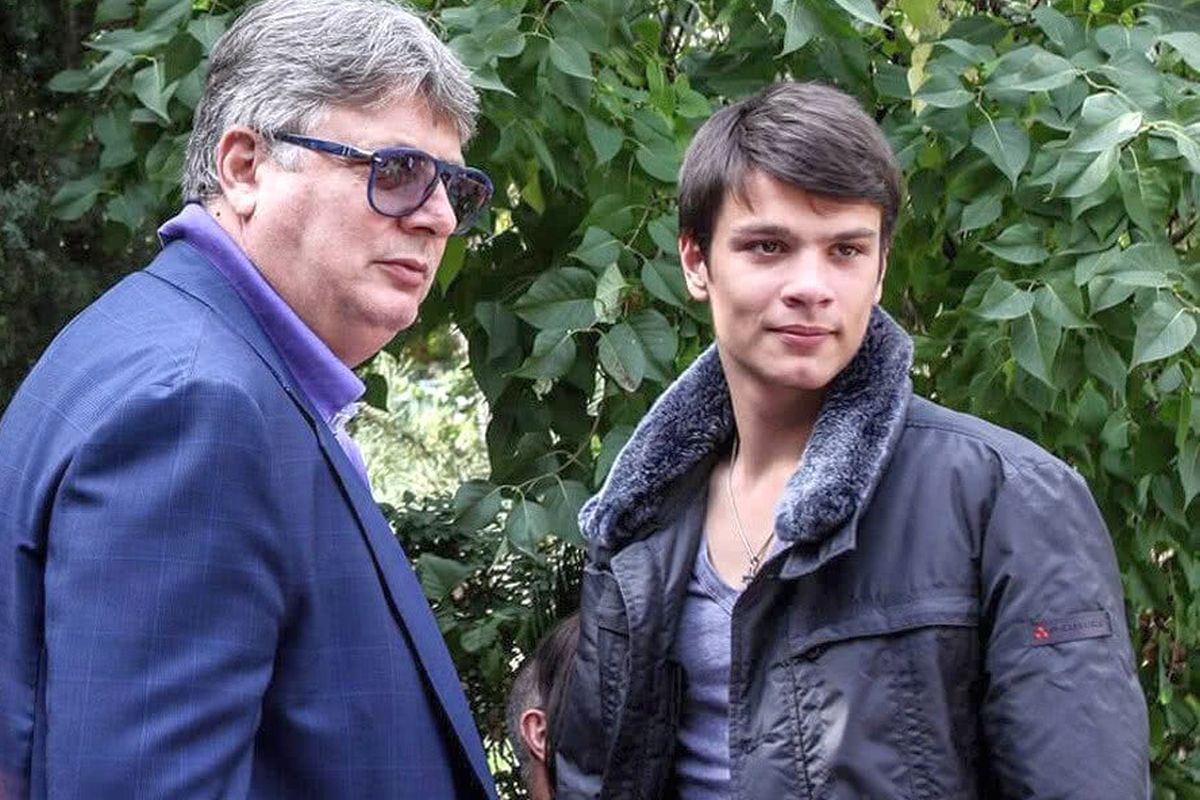 „La 13 ani, petreceri și violență: 50 de bodyguarzi în acțiune”