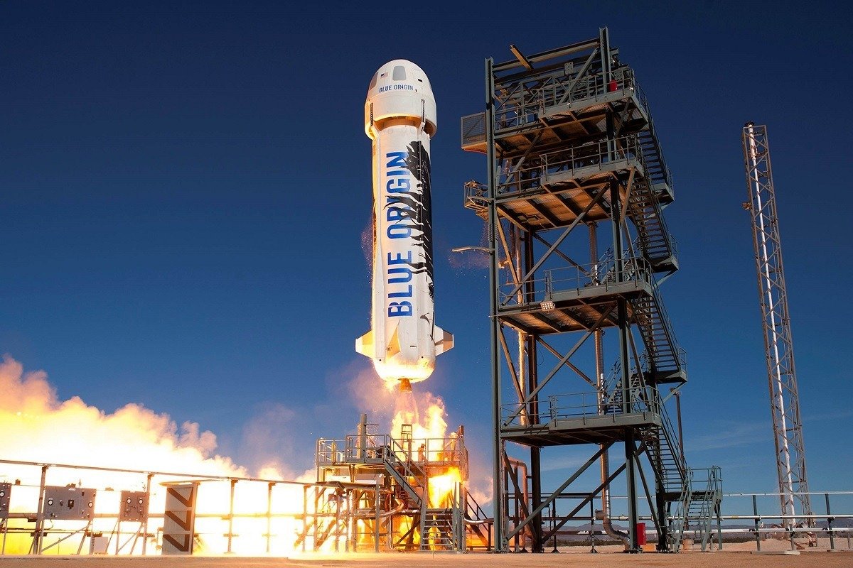 Blue Origin, compania spațială fondată de miliardarul american Jeff Bezos, și-a făcut publice intențiile de a inaugura o rețea impresionantă de sateliți destinată comunicațiilor globale