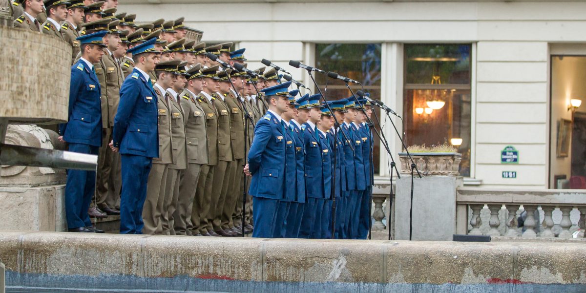 Bugetarii cu pensii speciale trebuie să renunțe la 85% din pensie dacă mai vor salariu la stat. Ce excepții sunt. Proiect pe masa Guvernului