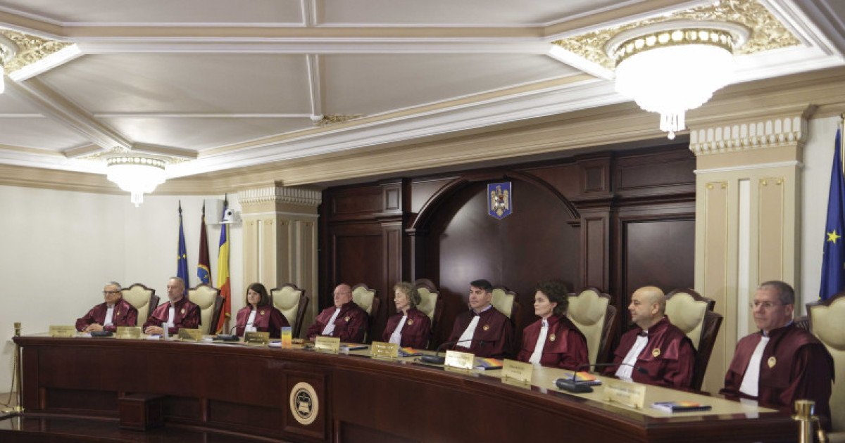 Doi judecători CCR, contestați în instanță. Ce implicații ar avea o eventuală admitere a cererii