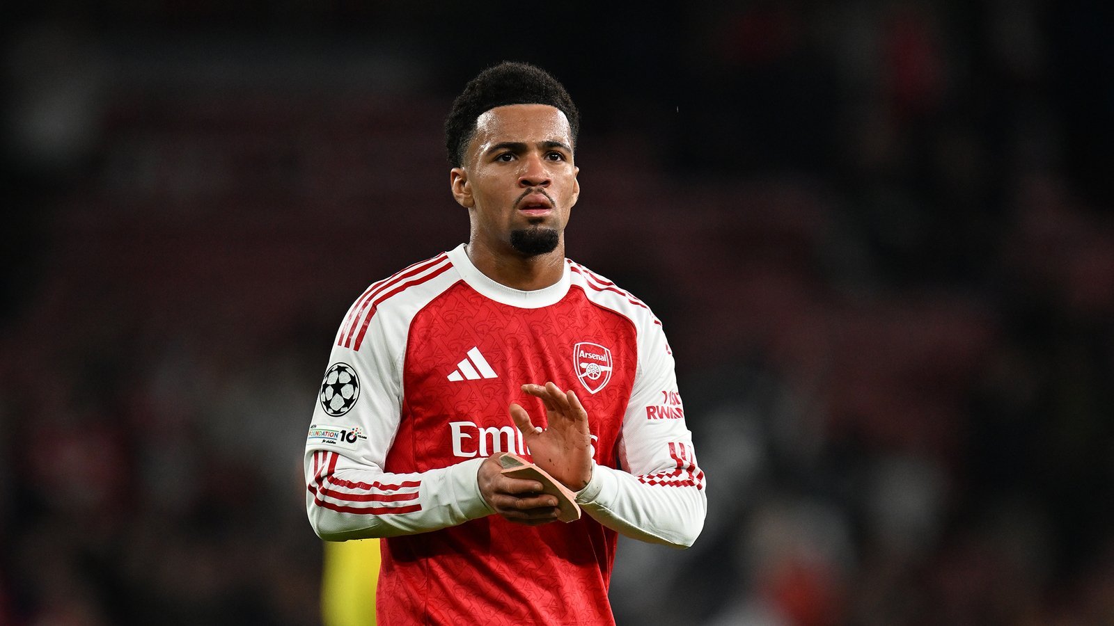 Ethan Nwaneri, împrumutat la Olympique Marseille: O nouă etapă pentru tânărul talent Ethan Nwaneri, mijlocașul în vârstă de 18 ani de la Arsenal, a semnat un acord de împrumut cu clubul francez Olympique Marseille pe parcursul întregului sezon