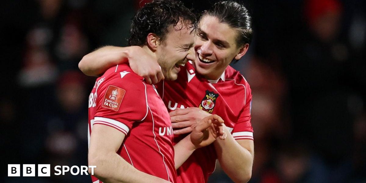 FA Cup LIVE: Four third-round ties under way, including Wrexham v Nottingham Forest