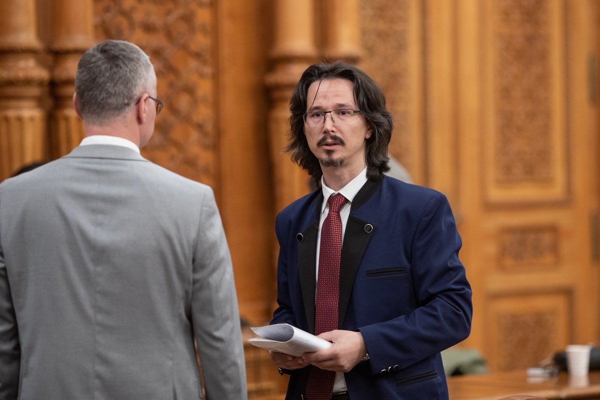 Dezbatere după crima din Timiș: Minorii sub 14 ani, responsabili penal pentru infracțiuni grave?