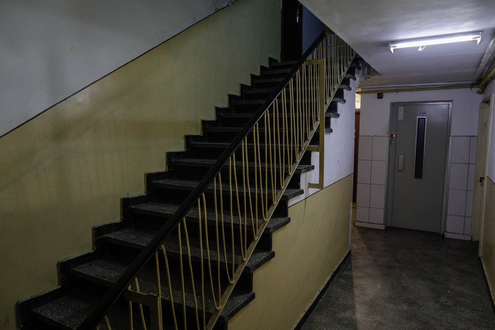 Primele pasuri spre modernizarea lifturilor din Sectorul 1, începând din weekend Autoritățile locale din Sectorul 1 al Capitalei au anunțat lansarea, duminică, a unui program de amploare pentru modernizarea lifturilor din blocurile de locuințe