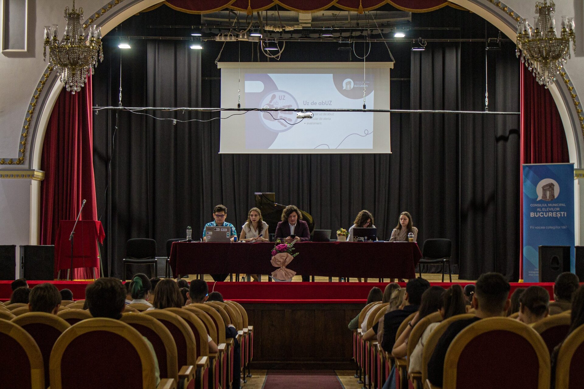 Majoritatea elevilor bucureșteni nu cunosc în totalitate drepturile și mecanismele de participare în școli, iar această situație a fost evidențiată recent printr-un studiu realizat de Consiliul Municipal al Elevilor București