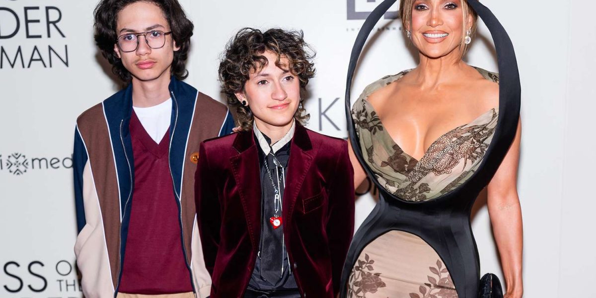 Jennifer-Lopez-Emme-Max-010126-8955649f4ddd4481b0a4b9fdd826acc3.jpg - ReporterUrban