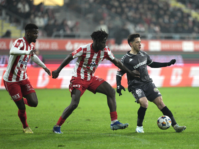 JnpjPTEmaGFzaD02MWVjYTU1NjFiY2U2NTJmYTE3YzQ0ZDQ4NjJlZTU5Yw.thumb_.jpg - ReporterUrban