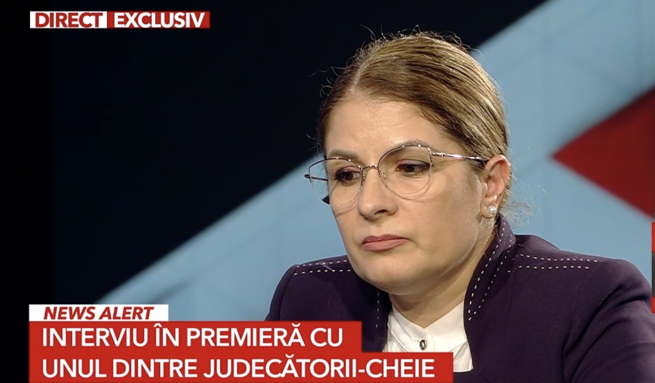 Liana Arsenie, șefa Curții de Apel București, dezminte acuzațiile din materialul Recorder și afirmă că a încercat să se audieze cu autoritățile locale Liana Arsenie, președintele Curții de Apel București, a ieșit public pentru a clarifica anumite informații vehiculate în ultimul raport al platformei jurnalistice Recorder, care a lansat acuzații privind corupția și probleme sistemice din domeniul justiției