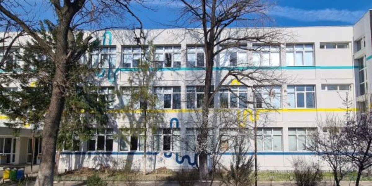 Liceul-Nikola-Tesla.jpg - ReporterUrban