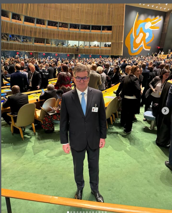 Miroslav Lajčák, consilierul pentru securitate națională al premierului slovac Robert Fico, și-a dat oficial demisia, după ce numele său a fost implicat în dosarul Jeffrey Epstein și a apărut în documente recent declasificate ale Departamentului de Justiție al Statelor Unite