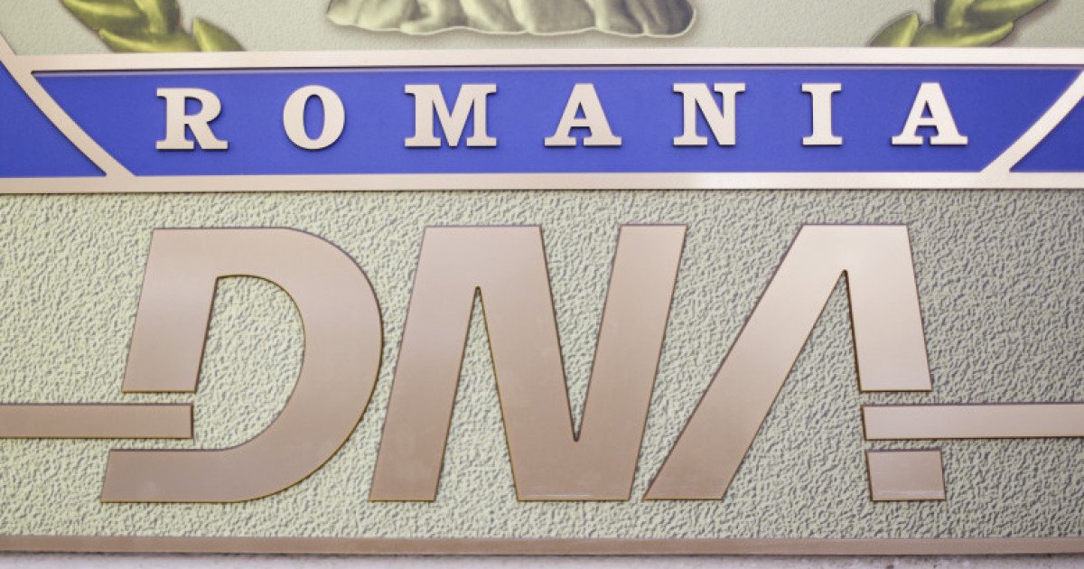 Fostă contabilă din Ministerul Afacerilor Externe, pusă sub control judiciar pentru plăți ilegale de salarii Lavinia-Daniela Păune, fostă angajată la Direcția Salarizare din Ministerul Afacerilor Externe (MAE), a fost pusă sub control judiciar pe cauțiune de procurorii anticorupție, fiind acuzată de implicare într-un scandal de amploare în care a provocat un prejudiciu de peste 8 milioane de lei