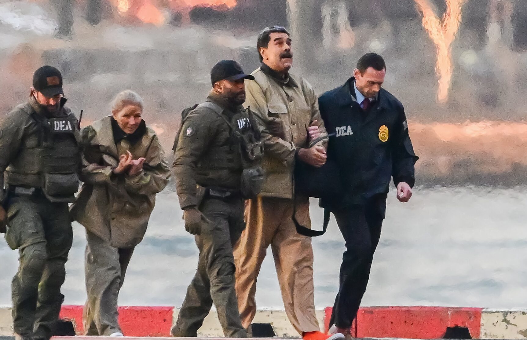 Trump anunță utilizarea unei „noi arme” pentru capturarea lui Maduro Președintele american Donald Trump a făcut recent o declarație surprinzătoare, afirmând că armata Statelor Unite a folosit o tehnologie inedită în timpul operațiunii care a dus la capturarea președintelui venezuelean Nicolás Maduro