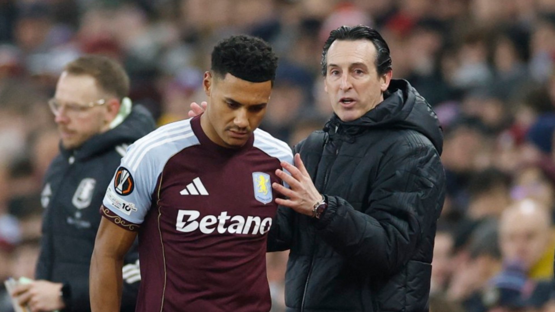 Lovitura dură pentru Aston Villa: Ollie Watkins, victimă a unei accidentări Aston Villa a suferit o pierdere semnificativă în cursa pentru titlu, după ce atacantul Ollie Watkins a fost nevoit să părăsească terenul în minutul 35 al meciului împotriva echipei RB Salzburg, din Europa League, din cauza unei accidentări la hamstring