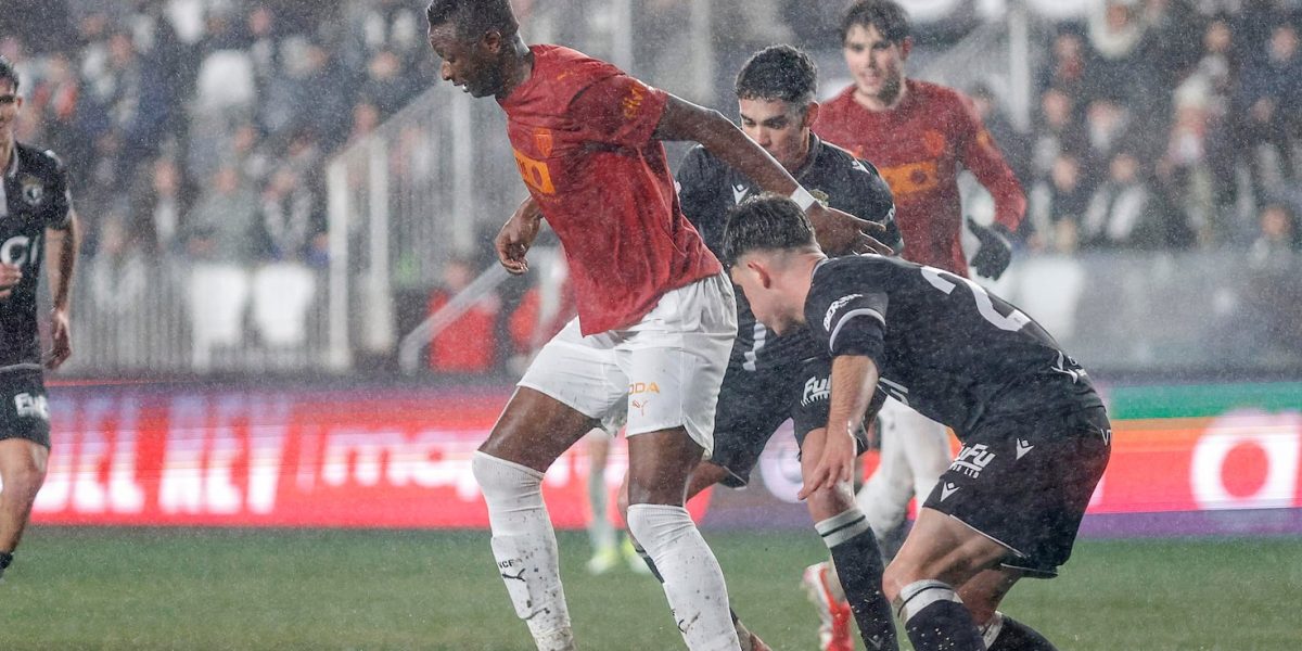 Aprobados y suspensos del Valencia: Sadiq emerge entre la lluvia