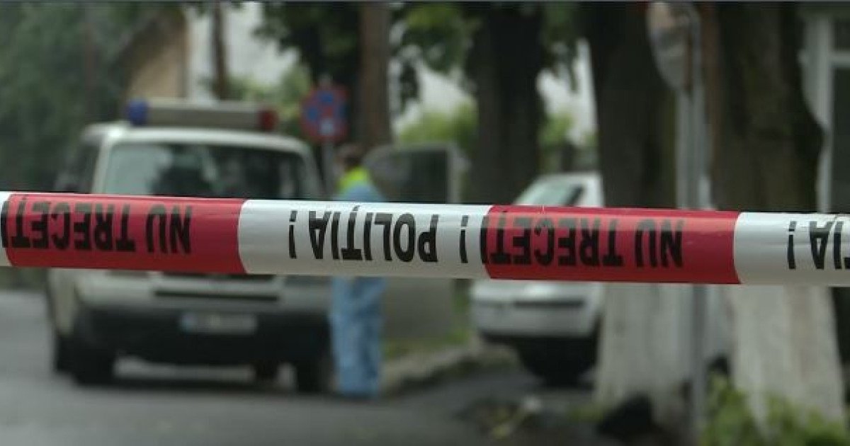 Un băiat de 15 ani din Timiș a fost ucis şi îngropat în curtea unei case. Trei adolescenţi, principalii suspecți, au fost reţinuţi