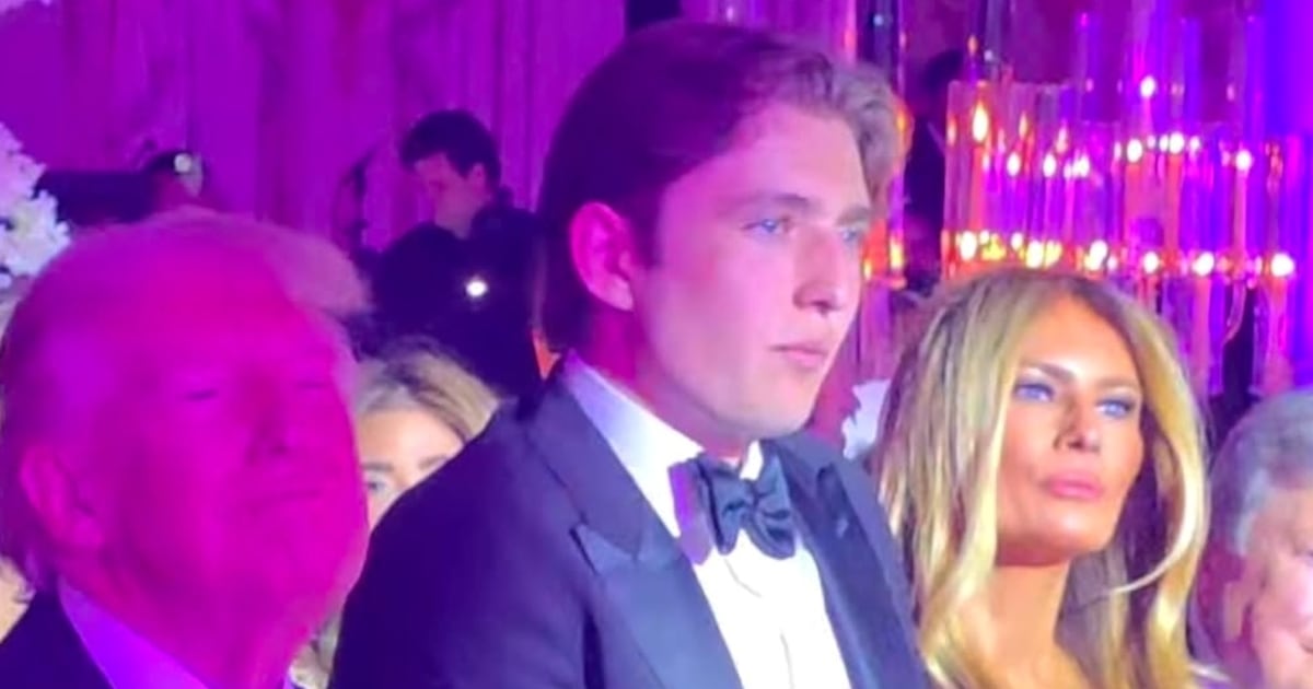 Barron Trump, la petrecerea de Anul Nou: Un tânăr în umbra părinților Barron Trump, în vârstă de 19 ani, a decis să petreacă noaptea de Anul Nou în compania părinților săi, Donald și Melania Trump, la celebra petrecere de la Mar-a-Lago