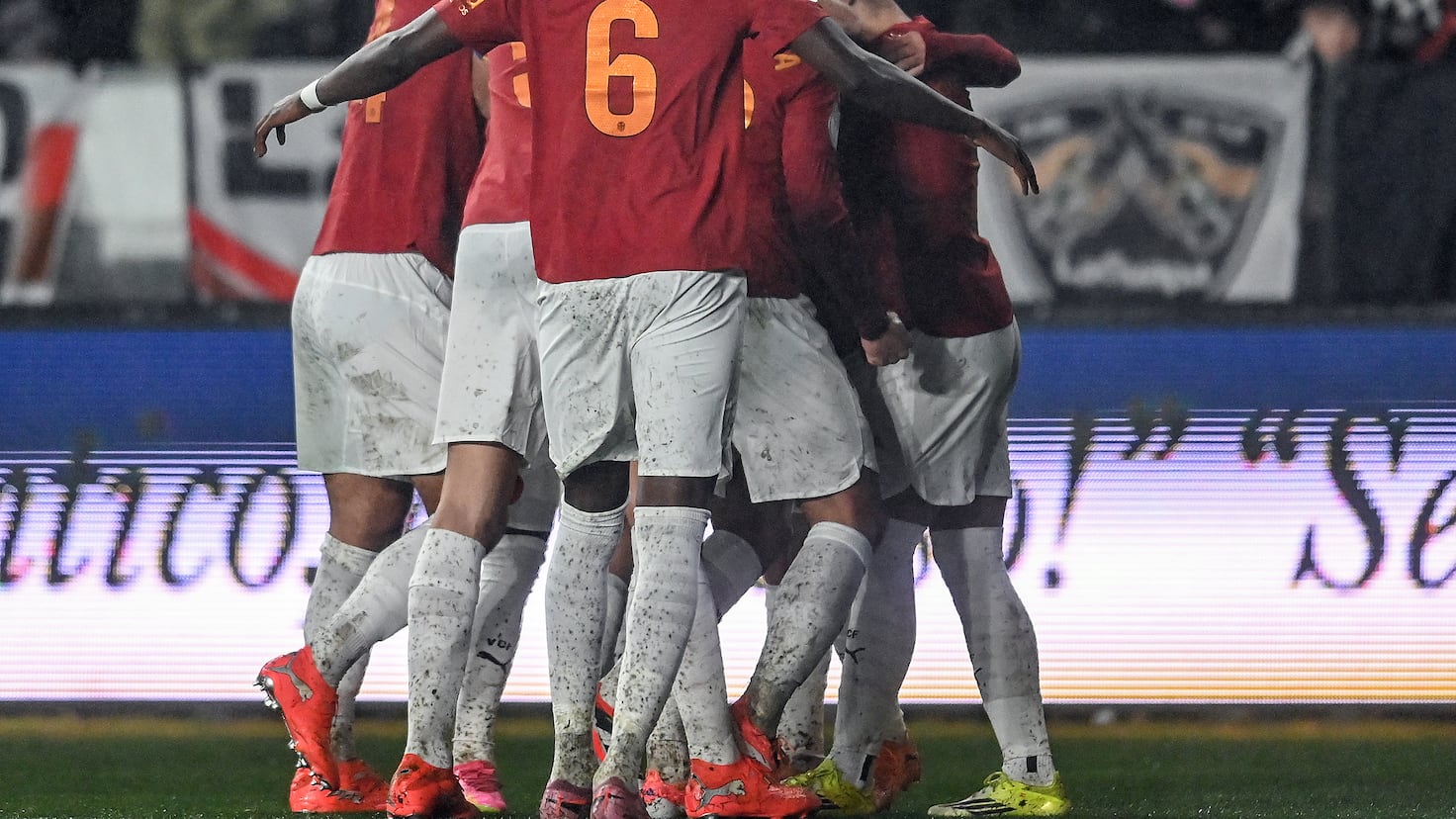 Valencia își continuă drumul în Cupa Regelui cu o victorie convingătoare Valencia a reușit să se impună fără emoții în fața echipei second-divizionare Burgos, în optimile de finală ale Cupei Regelui, grație golurilor lui Rubén Iranzo și Umar Sadiq