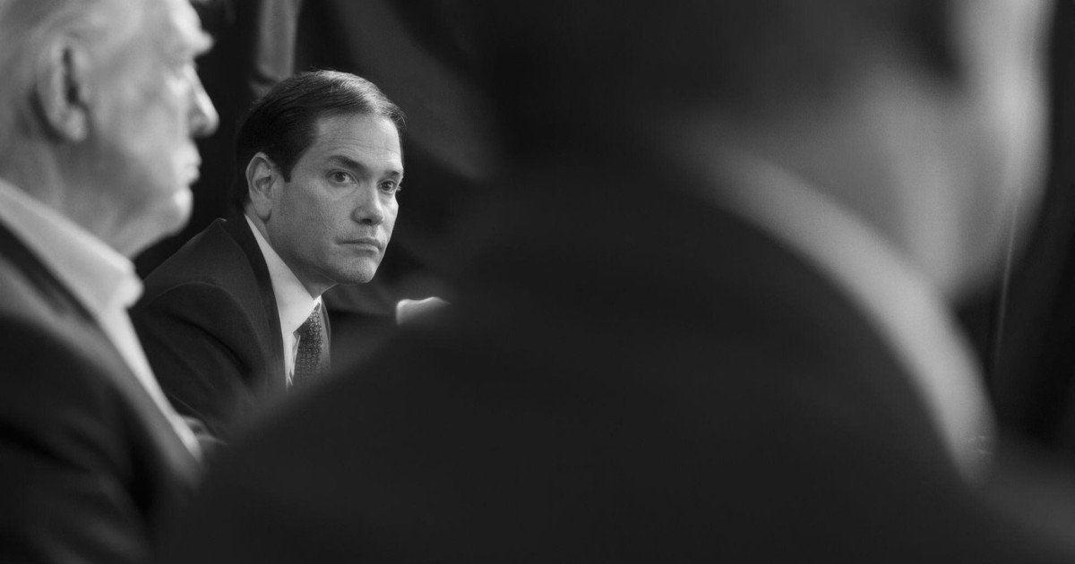Marco Rubio – Românul din umbra, vicerege al Venezuelei Washingtonul își intensifică planurile pentru a influența guvernarea Venezuelei, iar numele care se conturează ca fiind central în aceste manevre este cel al secretarului de Stat american, Marco Rubio