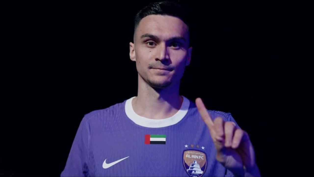 Adrian Șut la Al-Ain: O nouă provocare pentru mijlocașul român Mijlocașul român Adrian Șut, în vârstă de 26 de ani, a încheiat un capitol important din cariera sa la FCSB, semnând recent un contract cu echipa Al-Ain, din Emiratele Arabe Unite