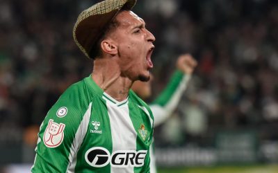 antony-celebra-con-una-gorra-en-el-betis-elche-de-copa-16-9-aspect-ratio-default-0_da39.jpg - ReporterUrban