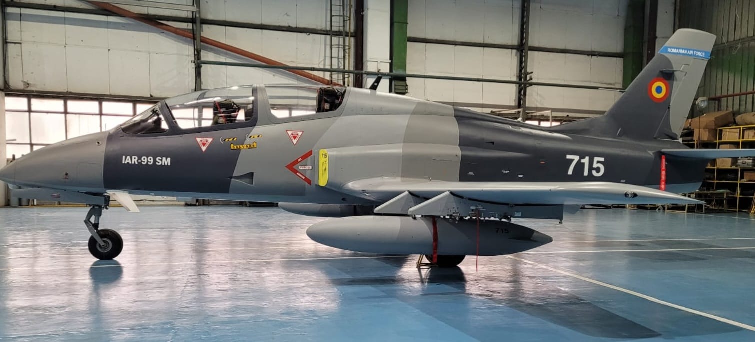 Avertisment dur: fabrica de avioane din Craiova riscă să intre în colaps financiar dacă nu livrează până în jumătatea lunii următoare avioanele IAR 99 modernizate Fabrica de avioane de la Craiova, una dintre cele mai importante platforme industriale din România în domeniul aeronautic, se află într-o situație de criză profundă
