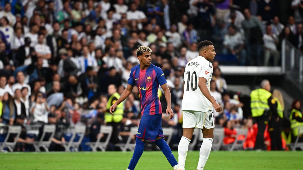 Barcelona – Real Madrid: Clasicul Spaniei în direct pe Sport.ro Unul dintre cele mai așteptate meciuri de fotbal din lume, Barcelona – Real Madrid, se va desfășura în această seară, începând cu ora 21:00